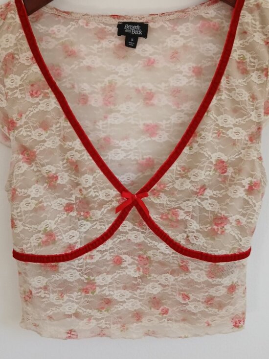 Millie Short Sleeve | crop top | Lace Top | Beverly and Beck | size M - Picture 4 of 7